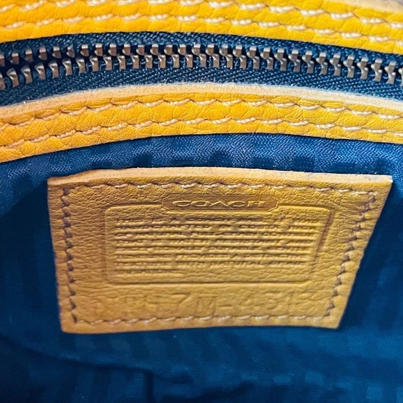 Vintage COACH Marigold Yellow Leather Shoulder Purse Handbag Hobo Adjustable - Picture 11 of 12